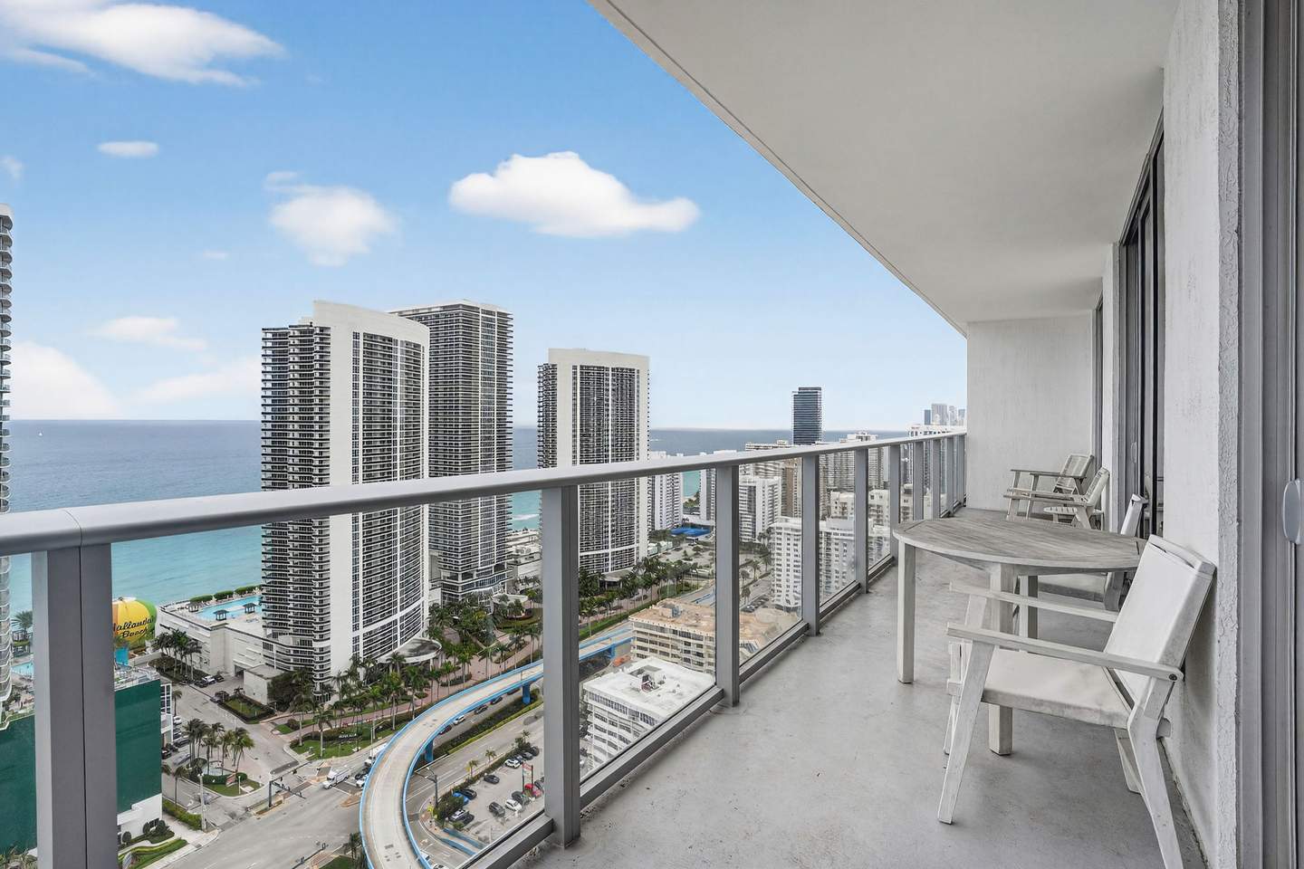 Ocean-view rooftop terrace