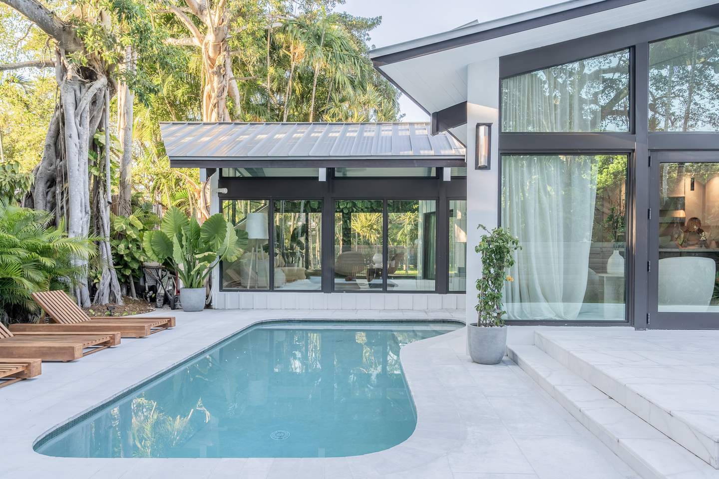 Pool cabana — 6380 SW 69