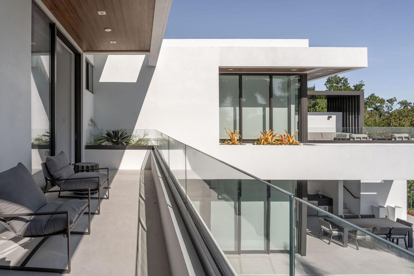 Upper terrace with canal views
