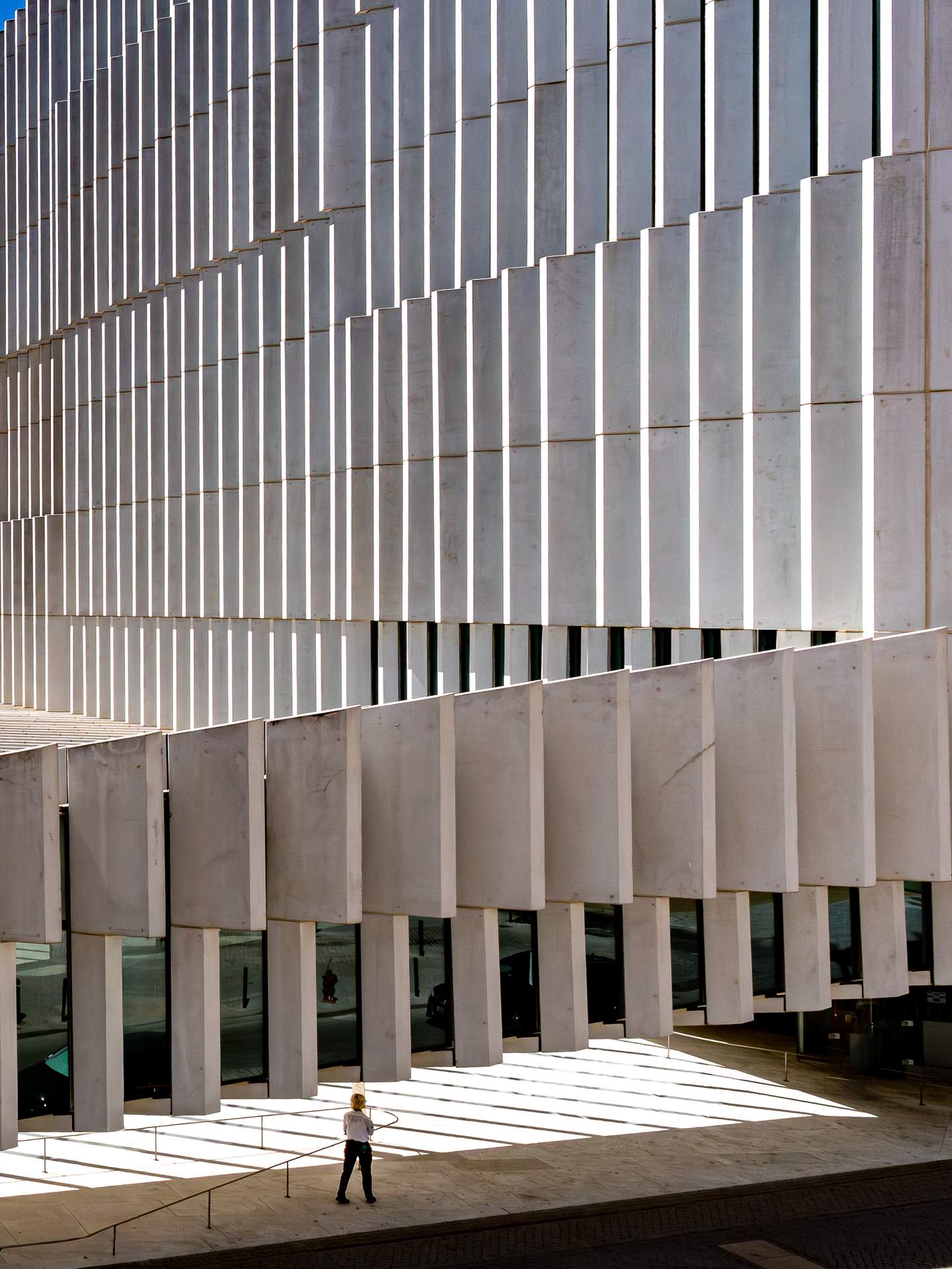 Commercial — concrete fins plaza